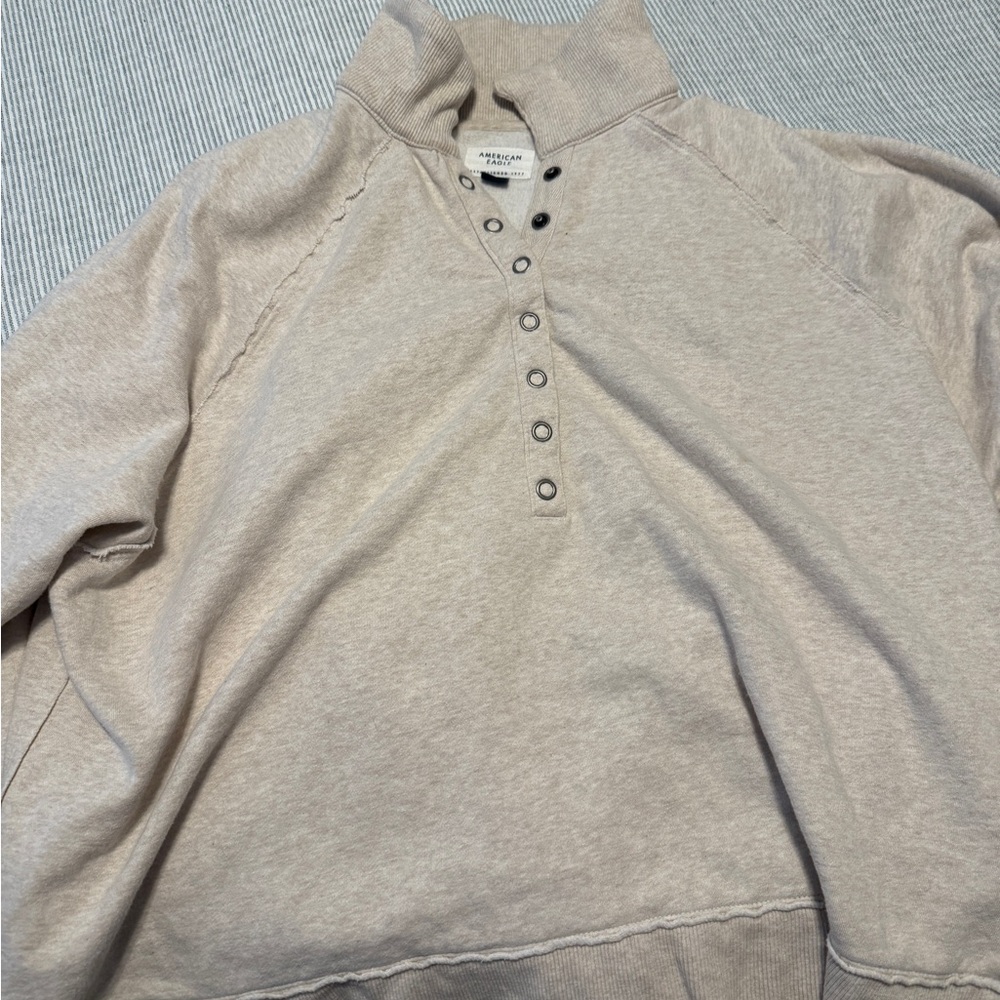 American Eagle Outfitters Men’s Light Beige Henley Crewneck Sweatshirt